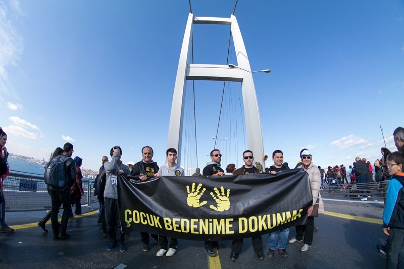 sim:  3qku.jpg
Grntleme: 320
Byklk:  92.1 KB (Kilobyte)